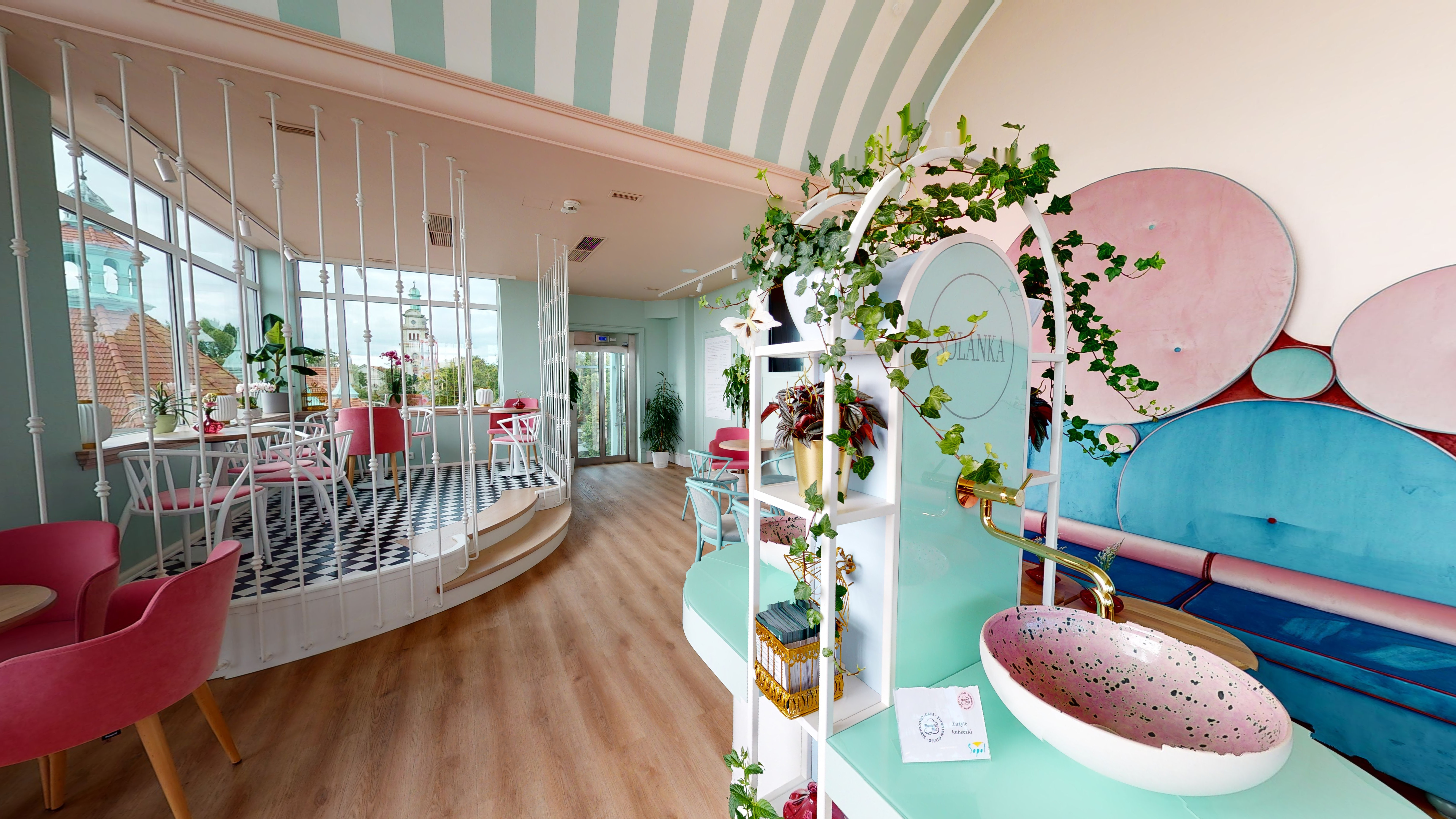 KAWIARNIA MAMMA MIA CAFE - Więcej